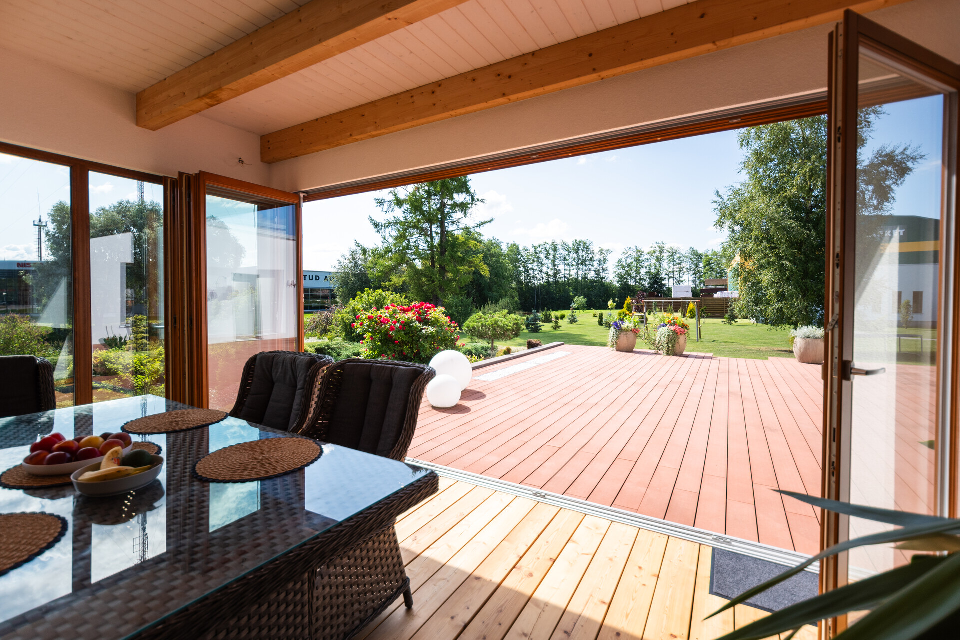 http://Aru%20patio%20FOLD